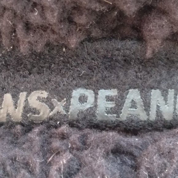 KAWS x PEANUTS Snoopy Small 11” Black Plush - Picture 11 of 16